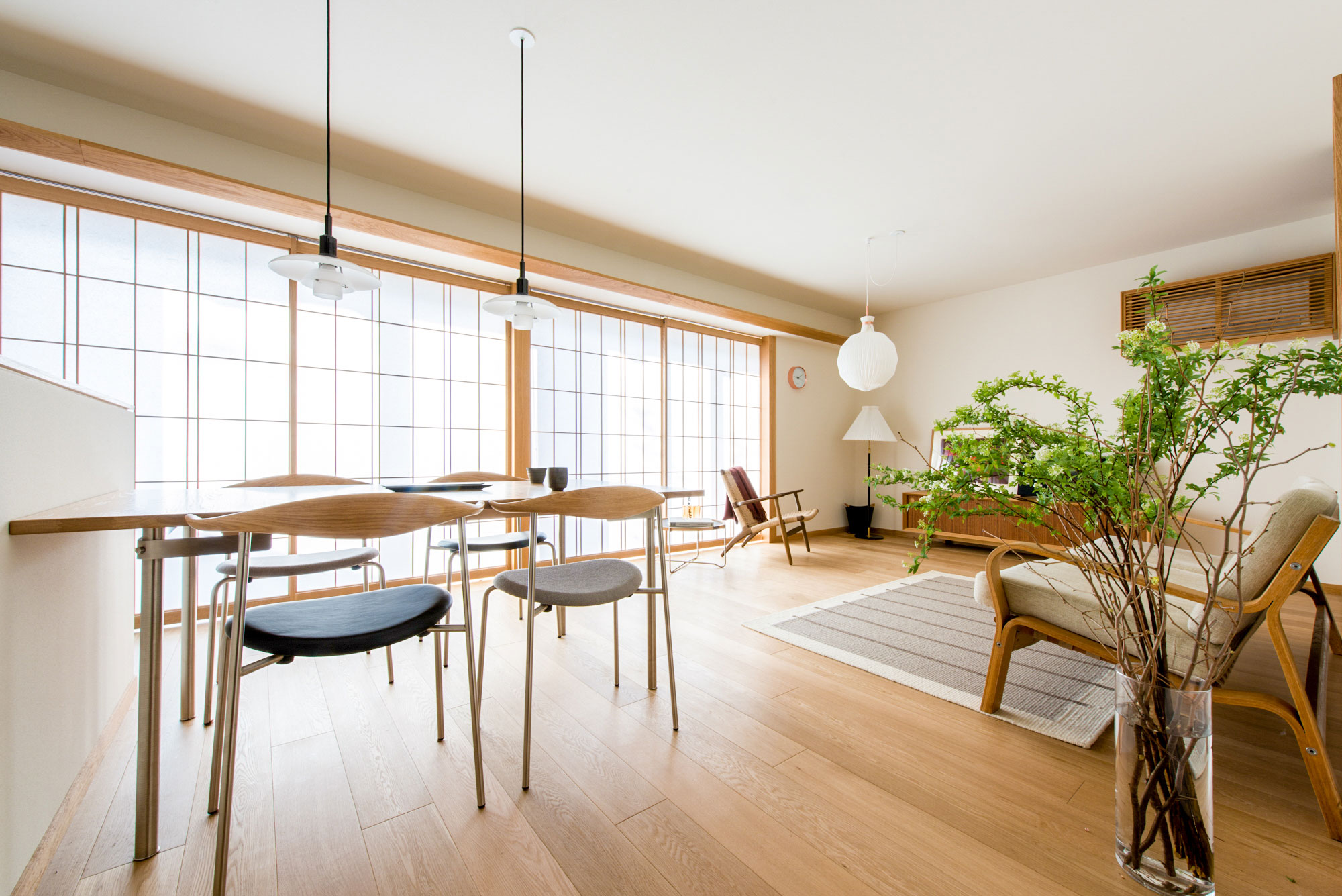 経年変化を楽しむ大屋根の家