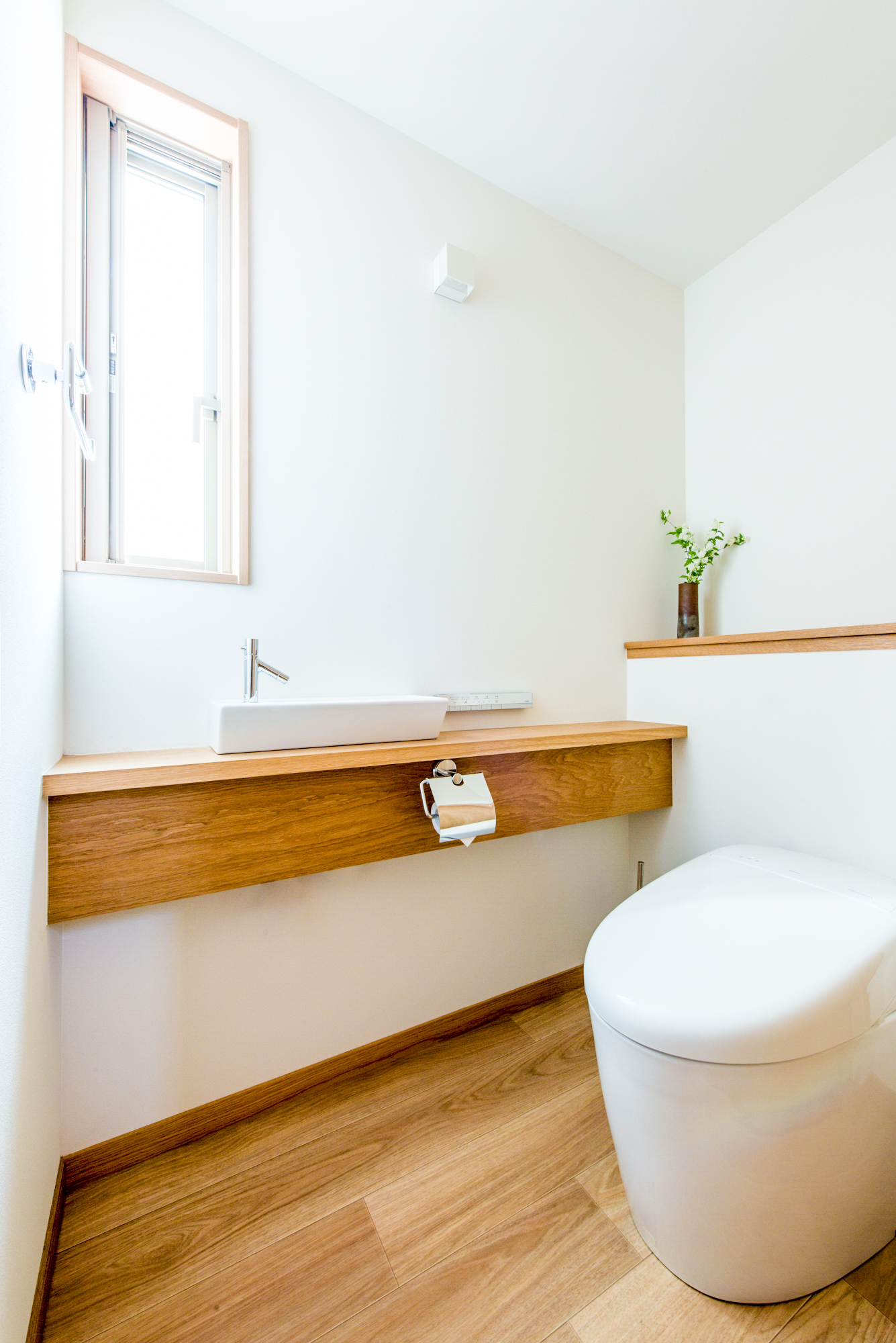 経年変化を楽しむ大屋根の家