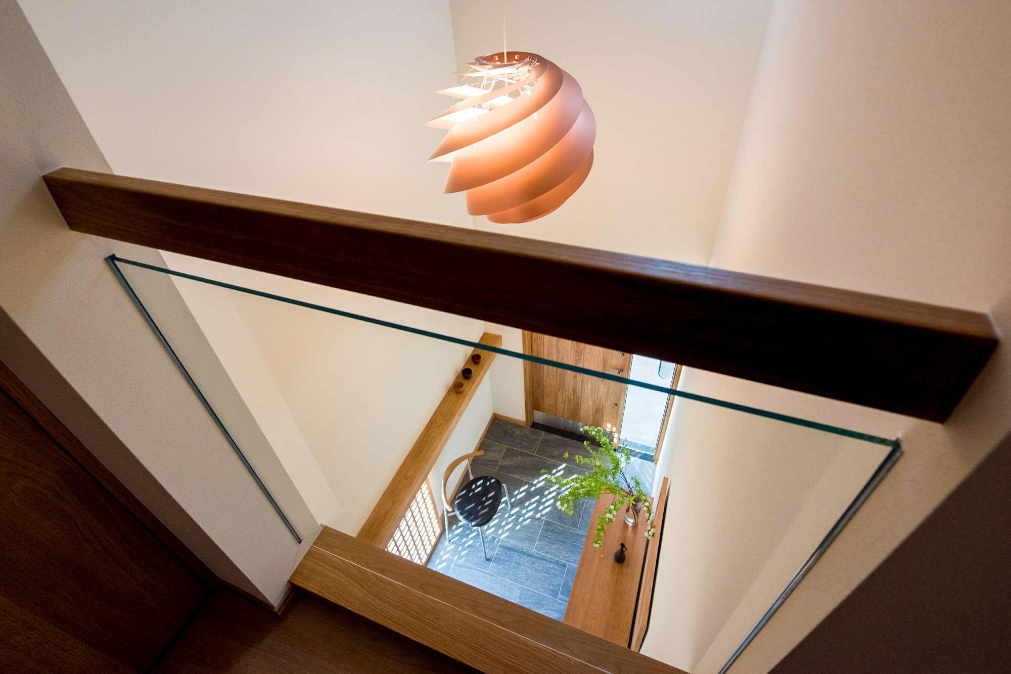 経年変化を楽しむ大屋根の家