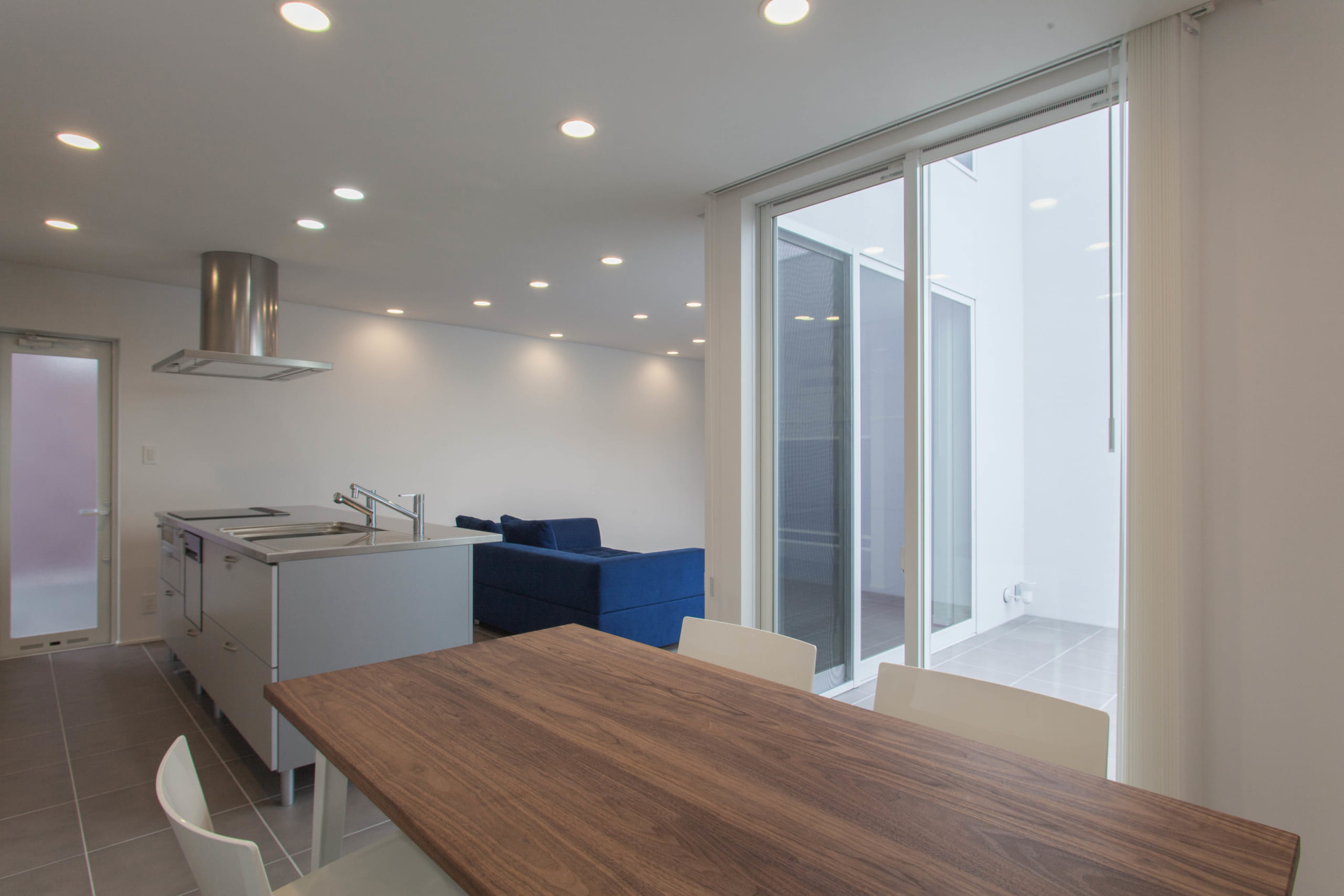 天、覗む。空、掴む。