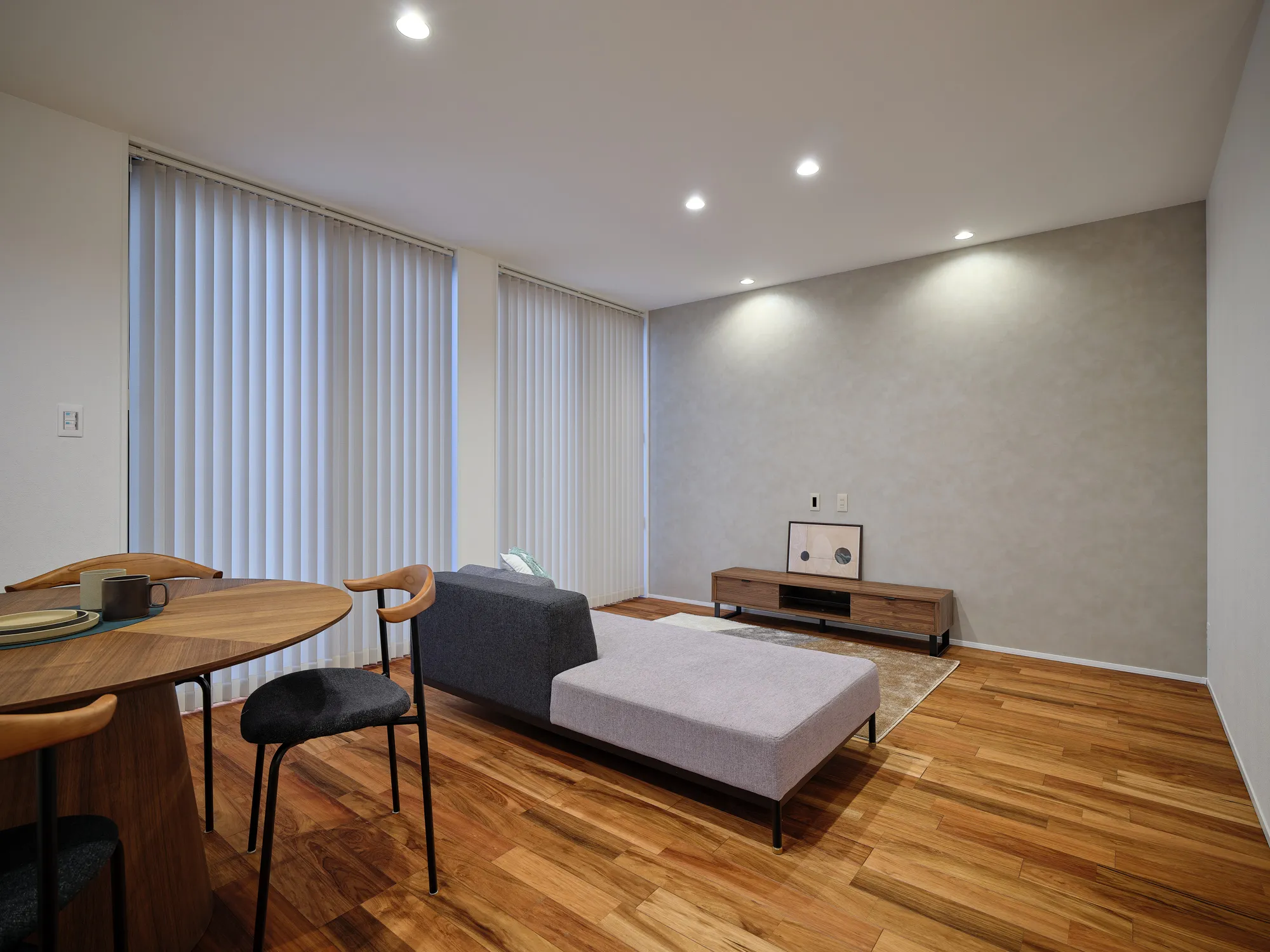 片流れ屋根と上質な空間美