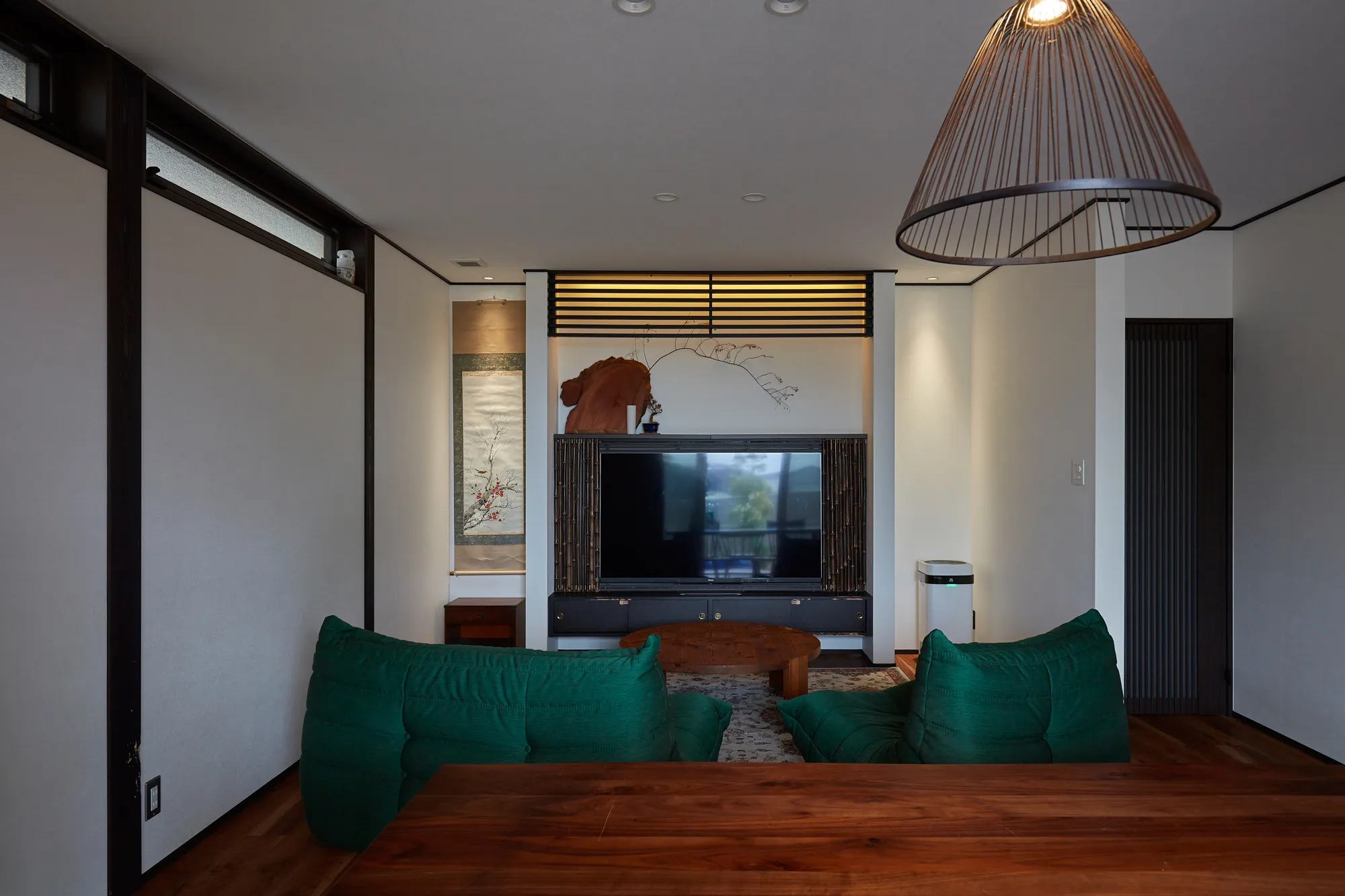 自然と調和する、ワンちゃんと過ごす家