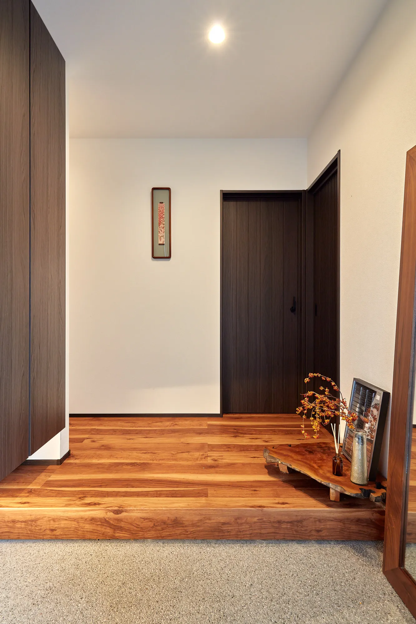 自然と調和する、ワンちゃんと過ごす家