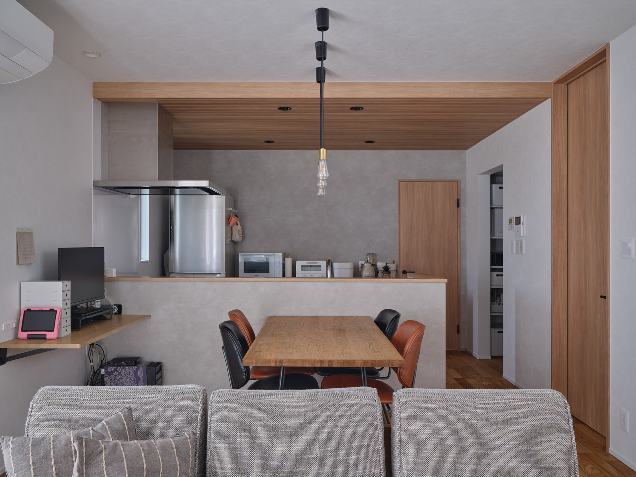 木目が美しいナチュラルな家