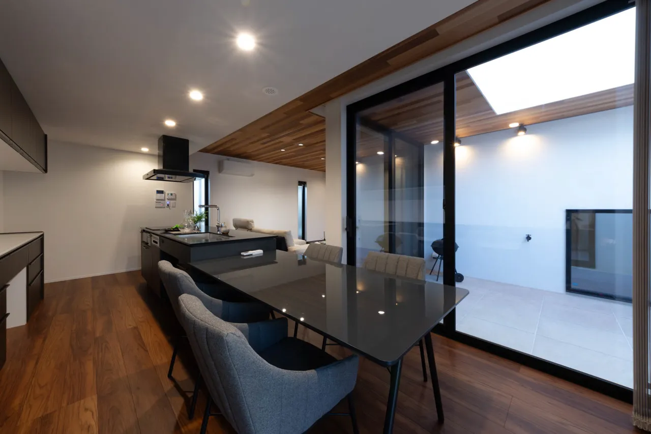 安江 コートヤードとヌックの家