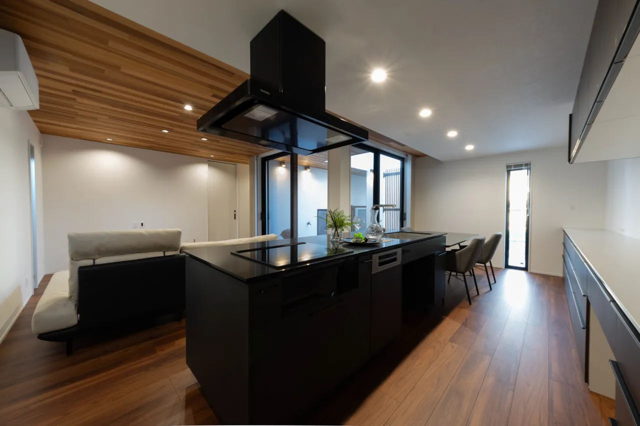 安江 コートヤードとヌックの家