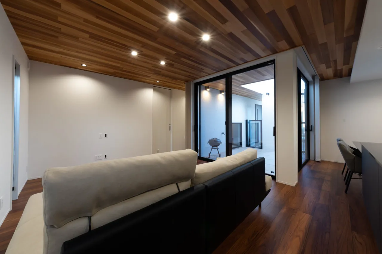 安江 コートヤードとヌックの家