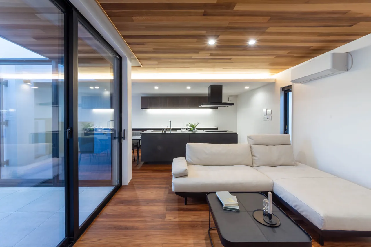 安江 コートヤードとヌックの家