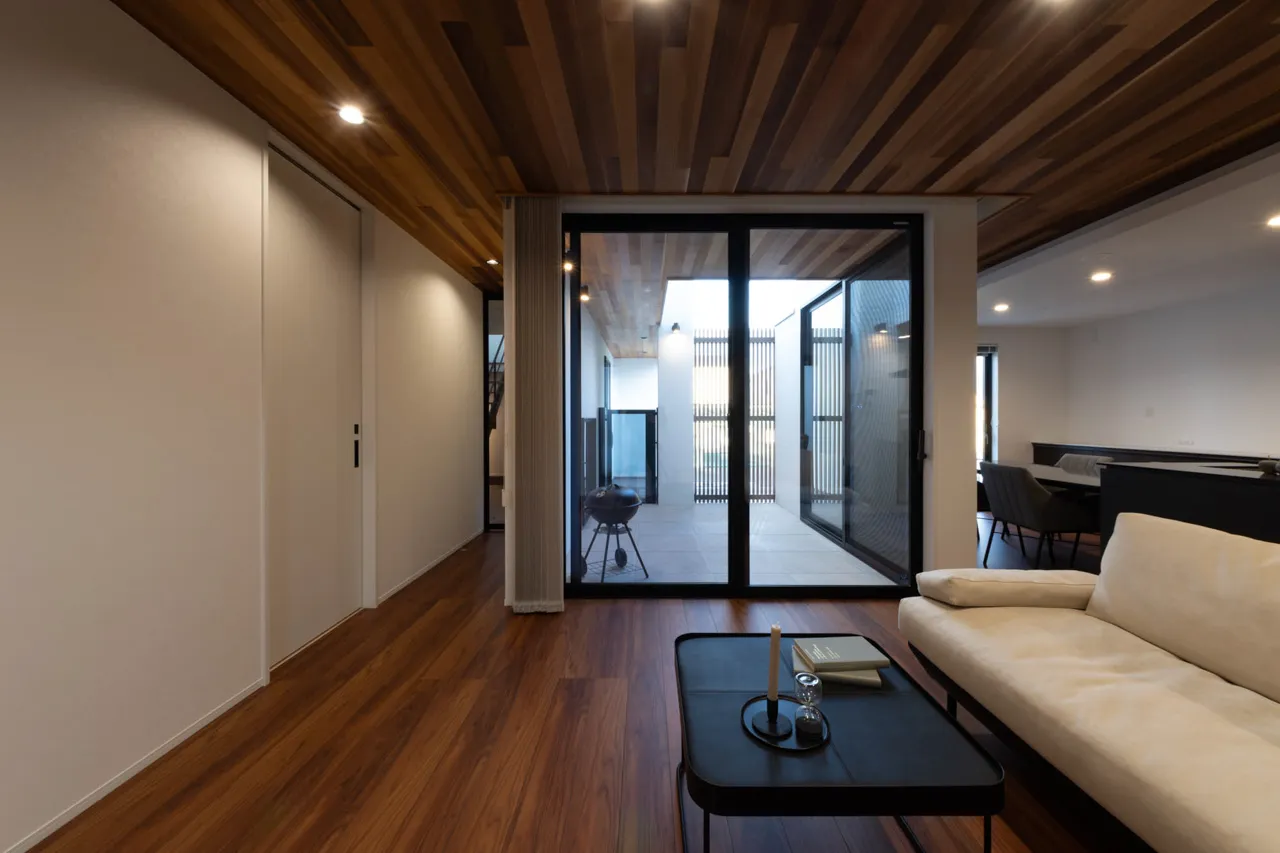 安江 コートヤードとヌックの家