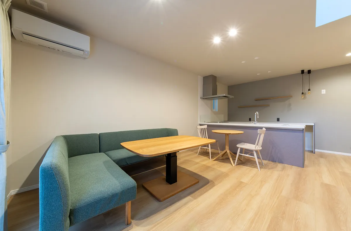 中畝 三角屋根とスキップフロアの家