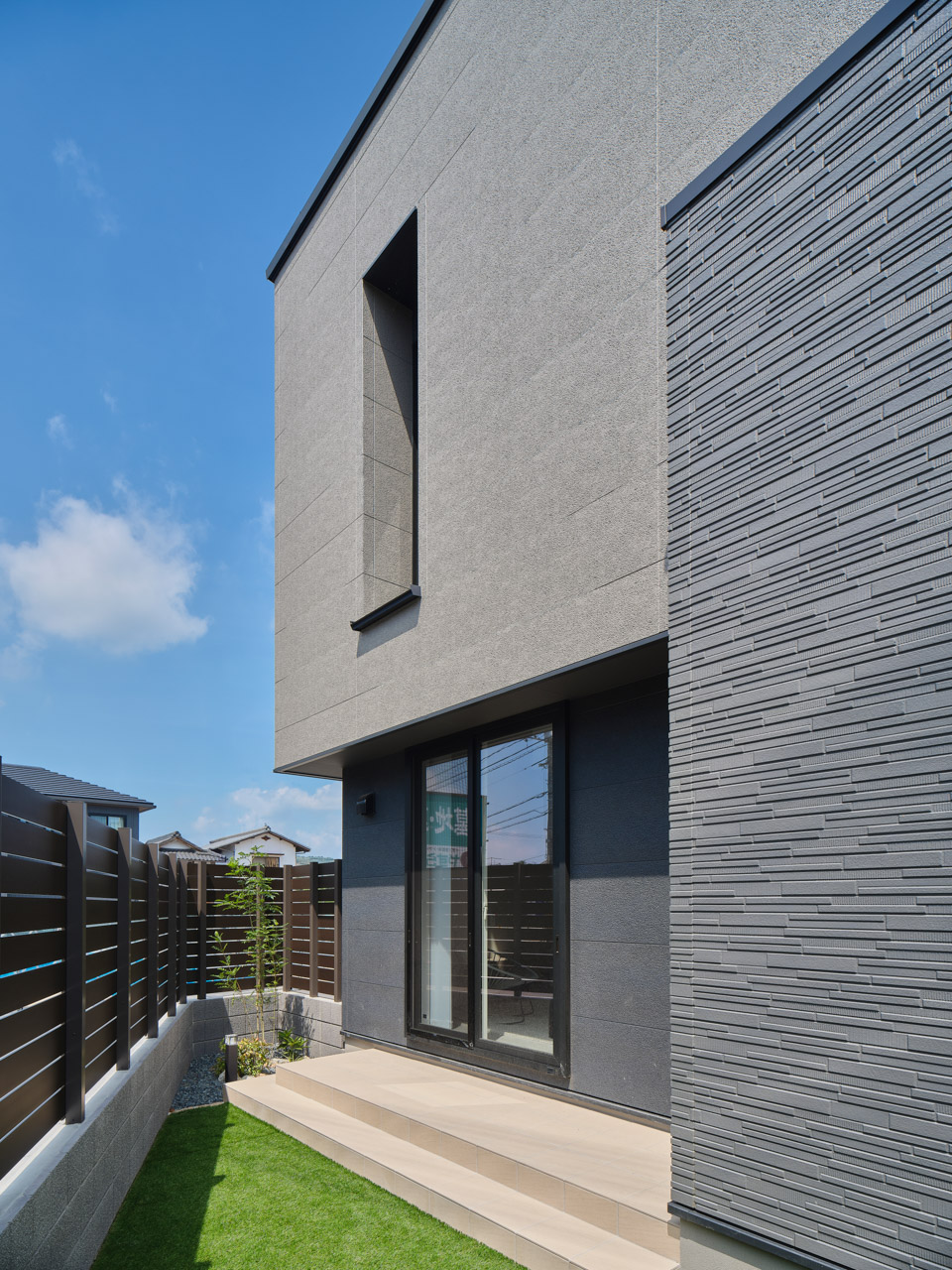 視線も気分も抜ける、余白とやさしさのある家