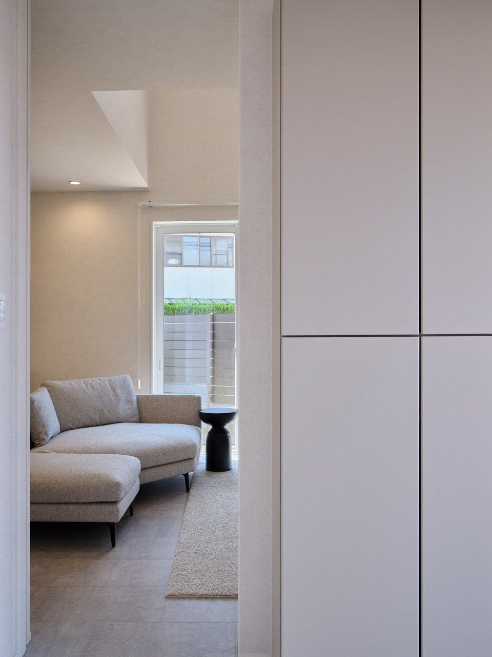 視線も気分も抜ける、余白とやさしさのある家