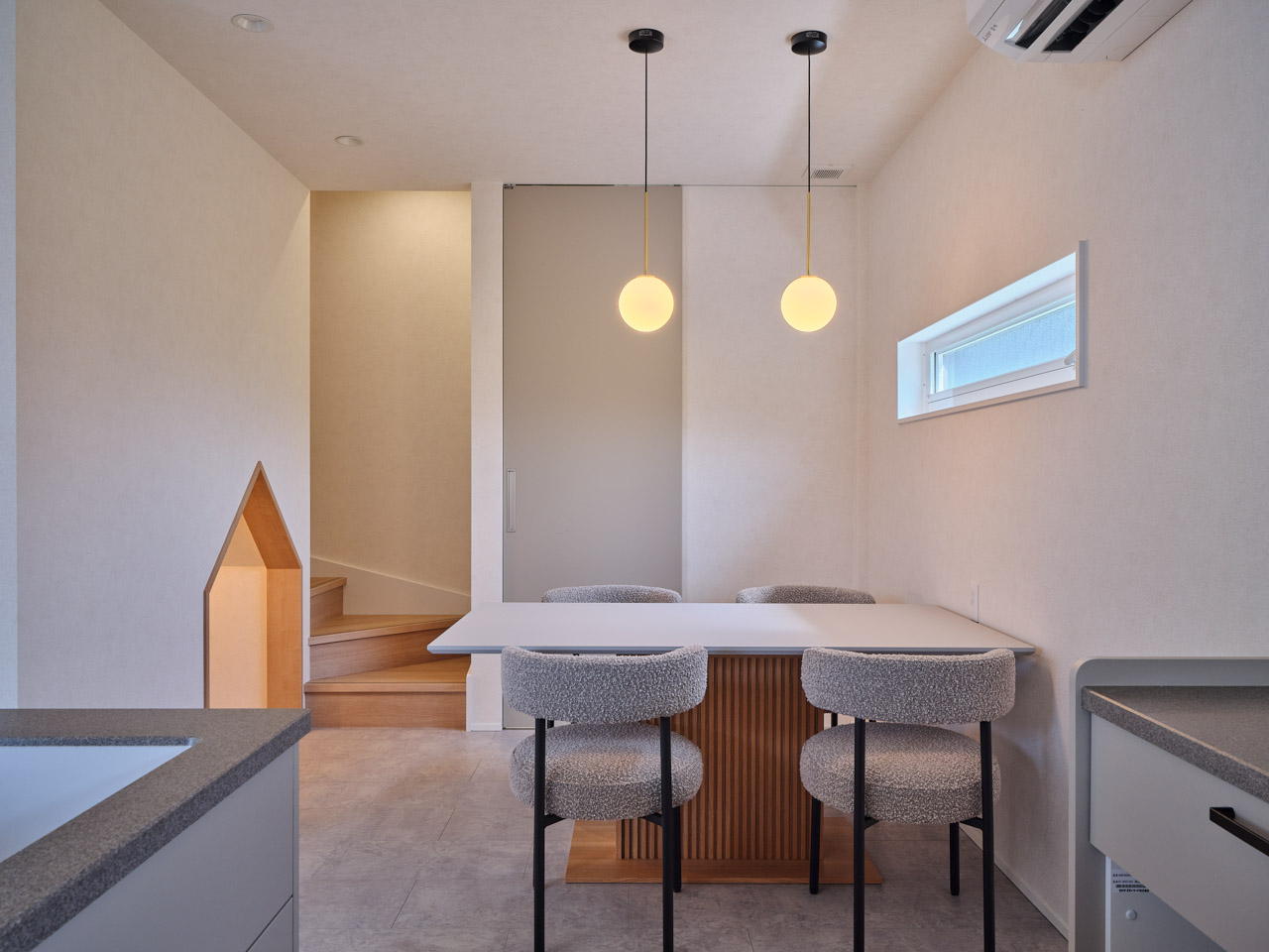 視線も気分も抜ける、余白とやさしさのある家