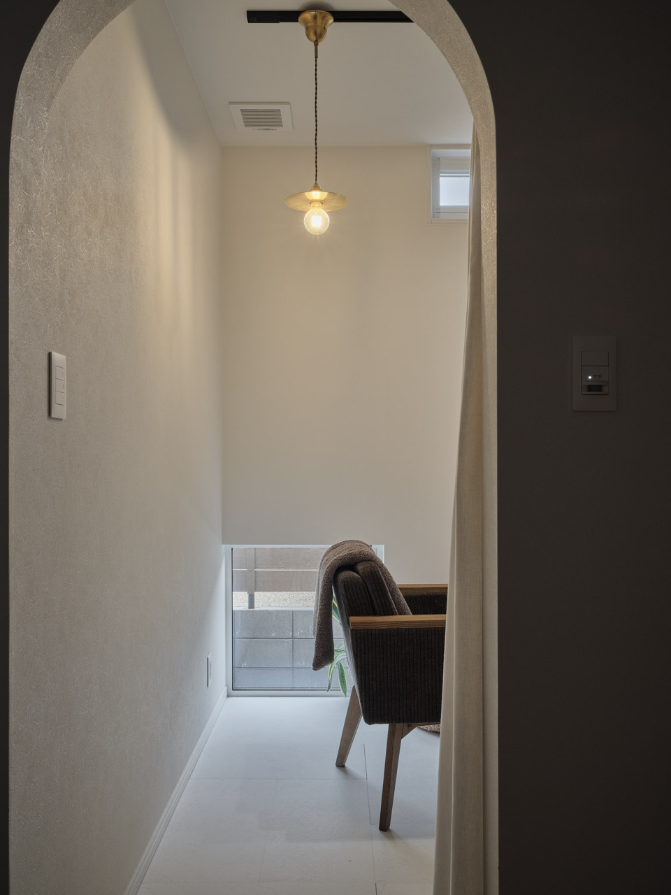 家族の今と未来を想う、タイルデッキのある家