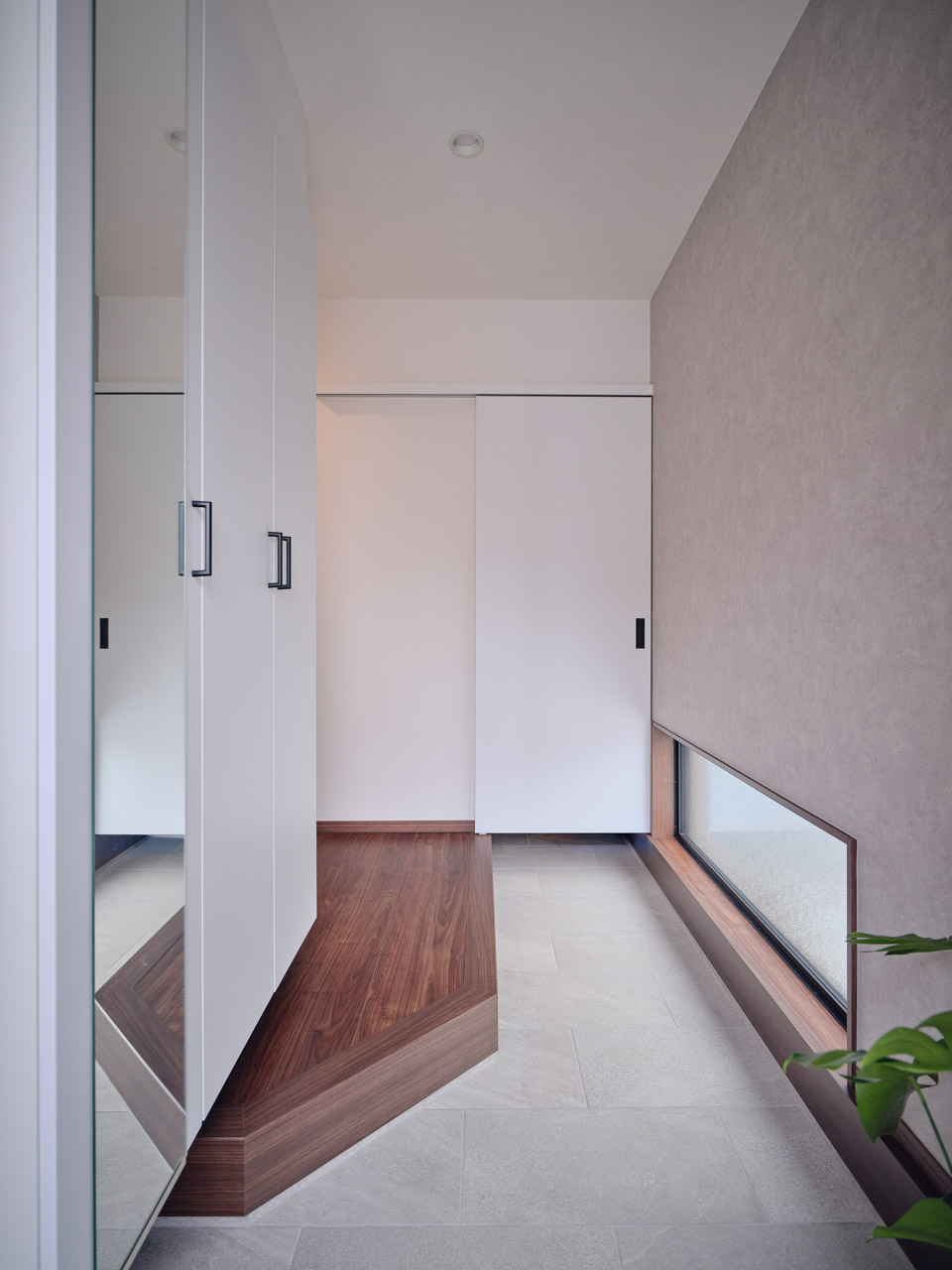 朝日と中庭に癒される家